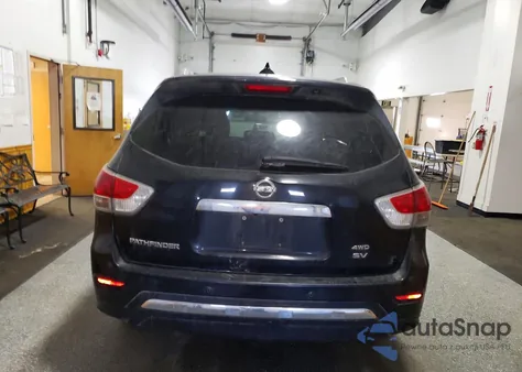 2015 Nissan Pathfinder S from USA, damaged, VIN 5N1AR2MM1FC629885